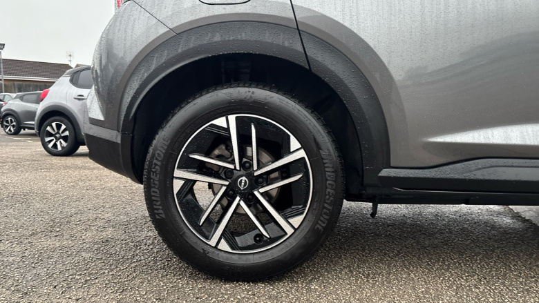 Nissan Juke 1.0 DiG-T N-Connecta 5dr DCT Petrol Hatchback